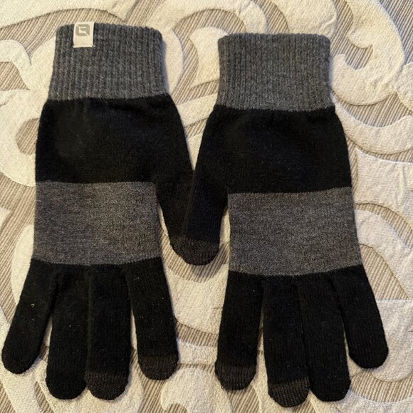 Purdue University Women's Trixie Rugby Gloves NEW Black Gray Logo Stretch - Picture 3 of 4